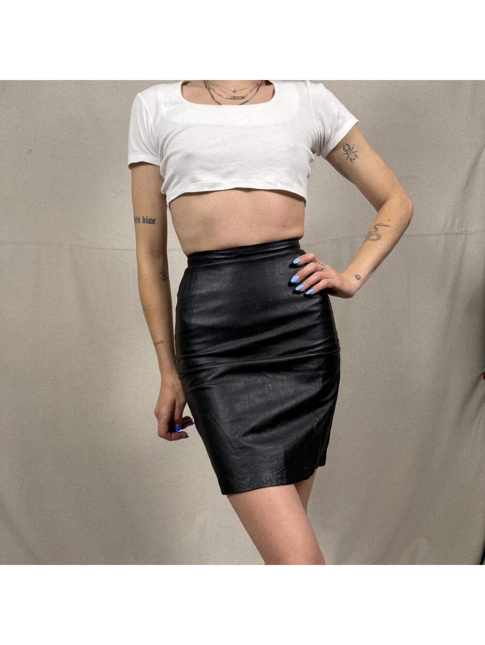Vintage Black Leather Mini Skirt – High Waist – Lined – 23.5” Waist